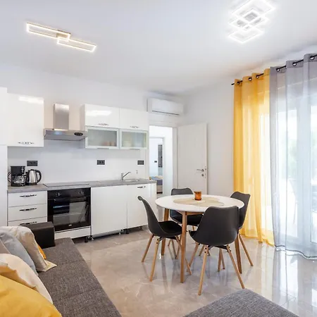 Apartman Lena