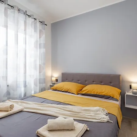 Lena Apartman *