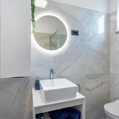 Lena Apartman *